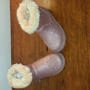 Cat & Jack sparkly pink faux fur lined boots